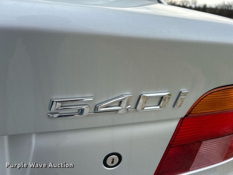 image for item NE9646 2000 BMW 540i