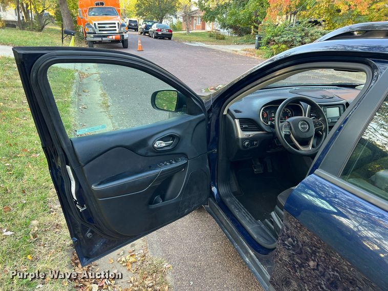 image for item NI9085 2016 Jeep Cherokee Sport  SUV