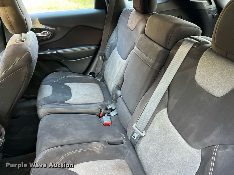 image for item NI9085 2016 Jeep Cherokee Sport  SUV