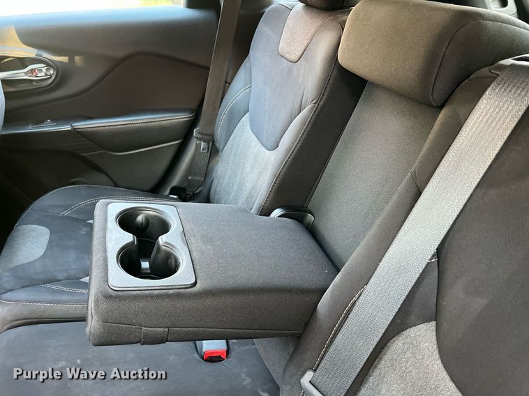 image for item NI9085 2016 Jeep Cherokee Sport  SUV