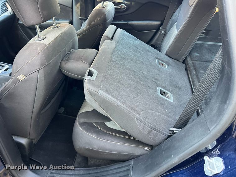 image for item NI9085 2016 Jeep Cherokee Sport  SUV