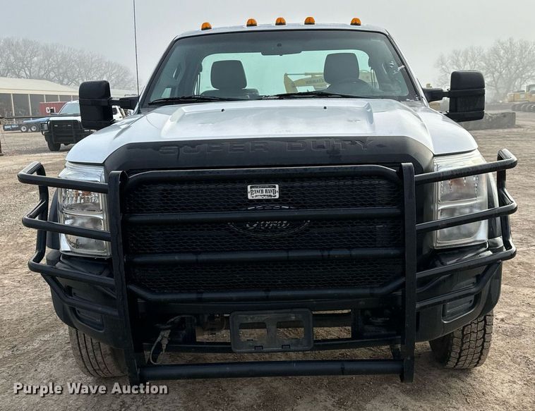 image for item NI9701 2012 Ford F550  truck cab and chassis