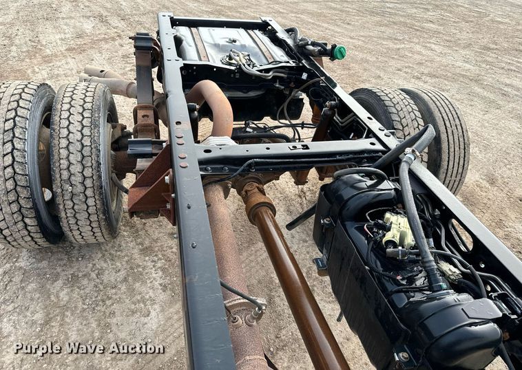 image for item NI9701 2012 Ford F550  truck cab and chassis