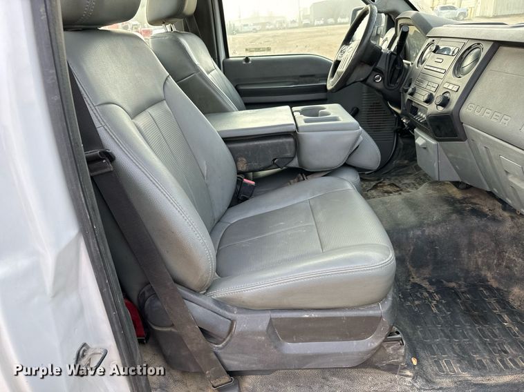 image for item NI9701 2012 Ford F550  truck cab and chassis