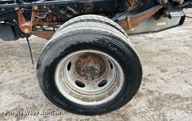 image for item NI9701 2012 Ford F550  truck cab and chassis