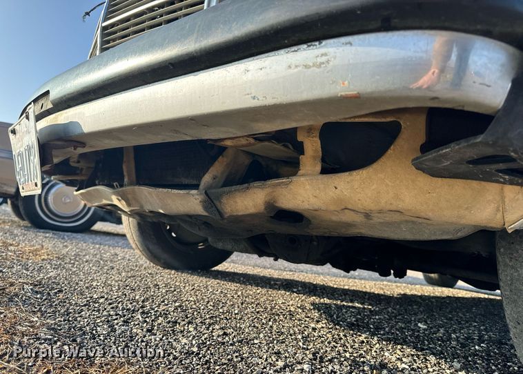 image for item NM9203 1983 Mercedes Benz 240D