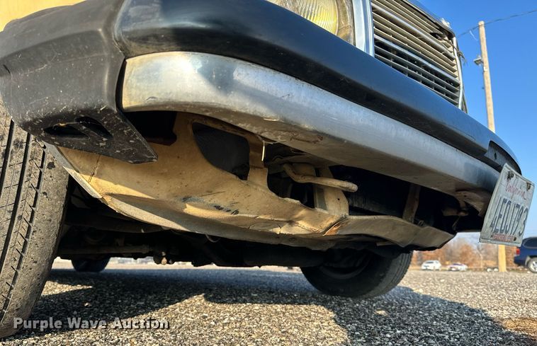 image for item NM9203 1983 Mercedes Benz 240D