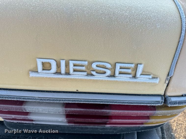 image for item NM9203 1983 Mercedes Benz 240D