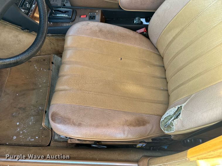 image for item NM9203 1983 Mercedes Benz 240D