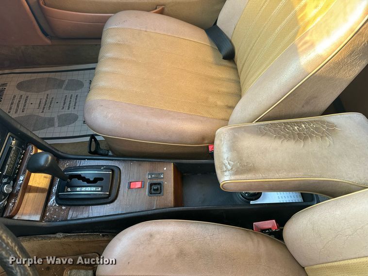 image for item NM9203 1983 Mercedes Benz 240D