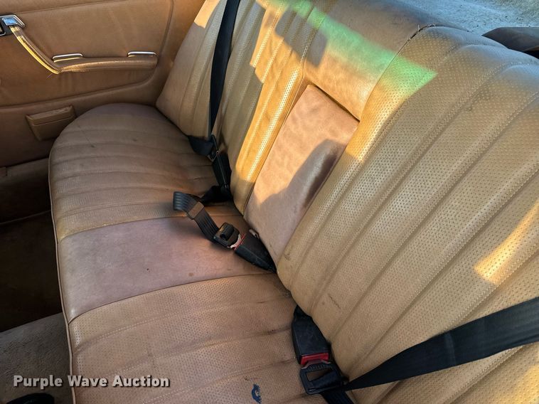 image for item NM9203 1983 Mercedes Benz 240D