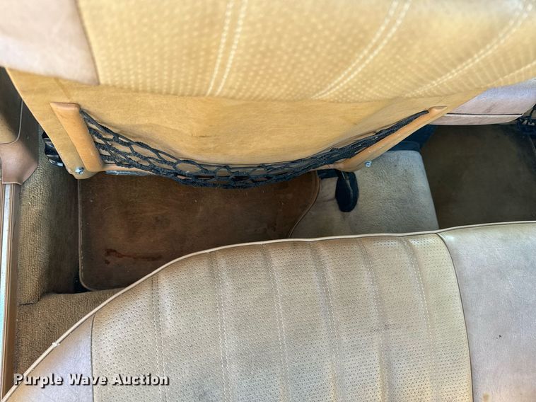 image for item NM9203 1983 Mercedes Benz 240D