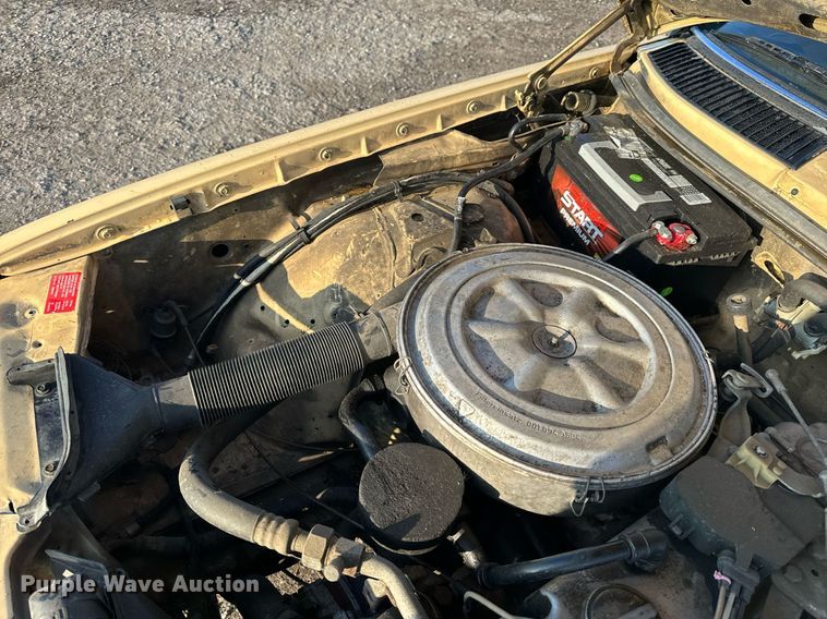 image for item NM9203 1983 Mercedes Benz 240D