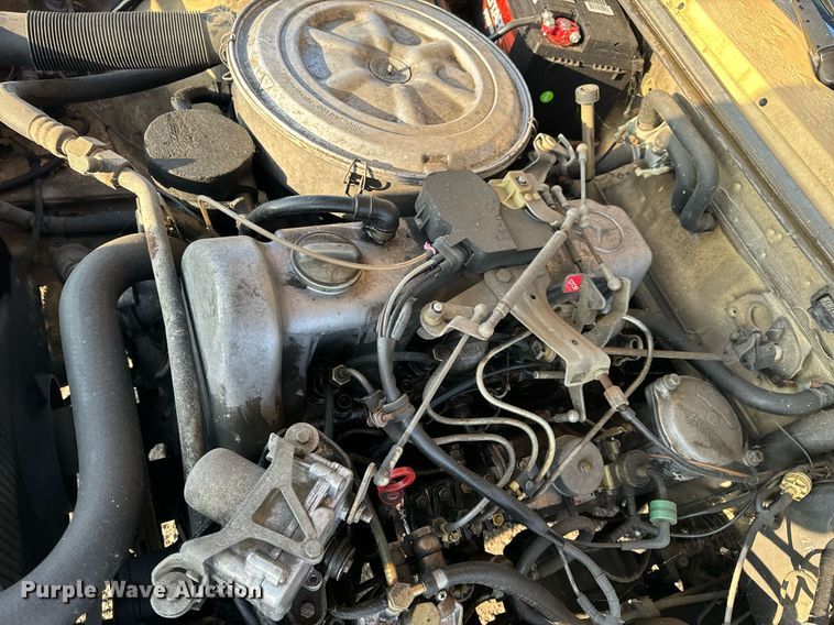 image for item NM9203 1983 Mercedes Benz 240D