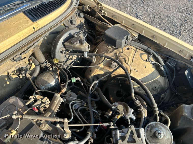 image for item NM9203 1983 Mercedes Benz 240D