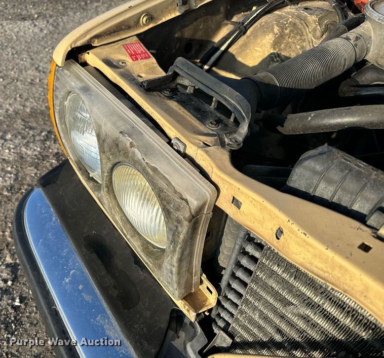 image for item NM9203 1983 Mercedes Benz 240D