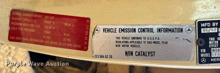 image for item NM9203 1983 Mercedes Benz 240D