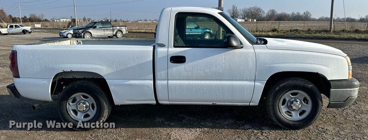 image for item NM9204 2003 Chevrolet Silverado 1500  pickup truck