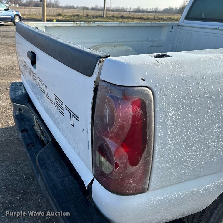 image for item NM9204 2003 Chevrolet Silverado 1500  pickup truck