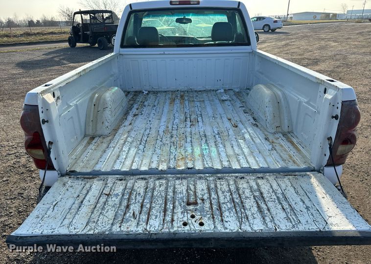 image for item NM9204 2003 Chevrolet Silverado 1500  pickup truck