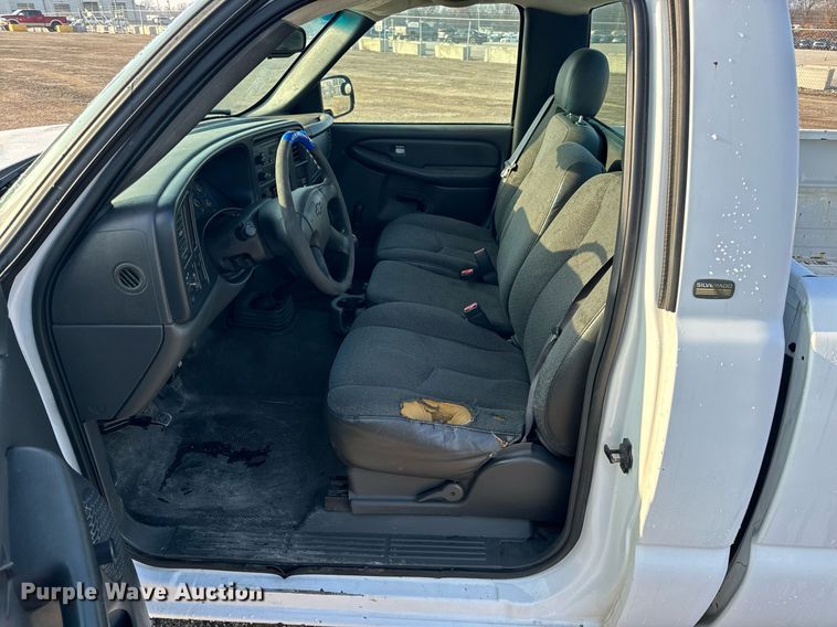 image for item NM9204 2003 Chevrolet Silverado 1500  pickup truck