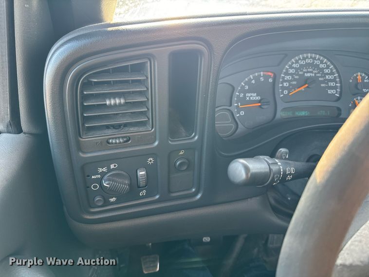 image for item NM9204 2003 Chevrolet Silverado 1500  pickup truck