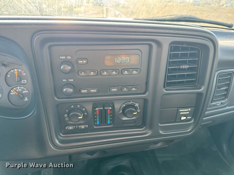 image for item NM9204 2003 Chevrolet Silverado 1500  pickup truck