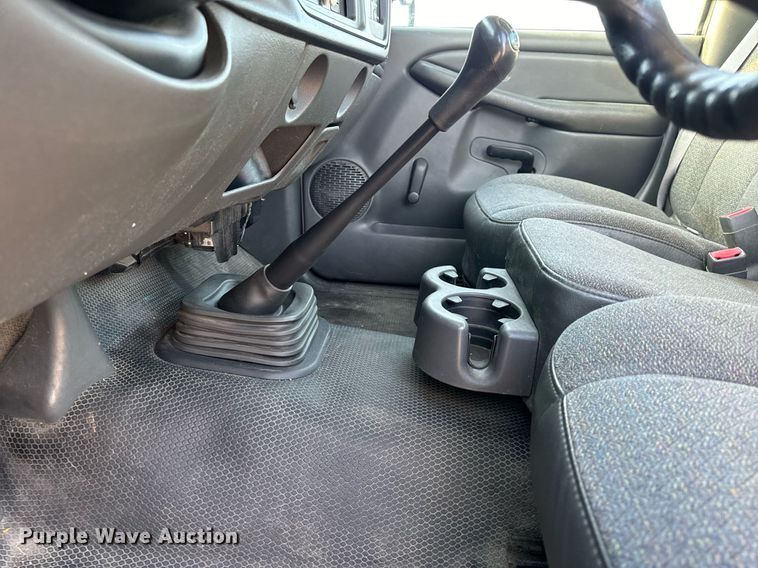 image for item NM9204 2003 Chevrolet Silverado 1500  pickup truck