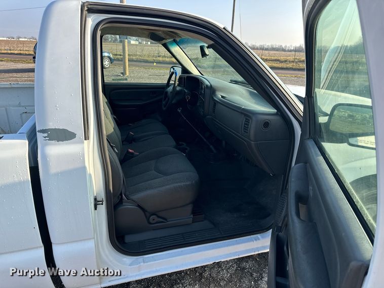 image for item NM9204 2003 Chevrolet Silverado 1500  pickup truck