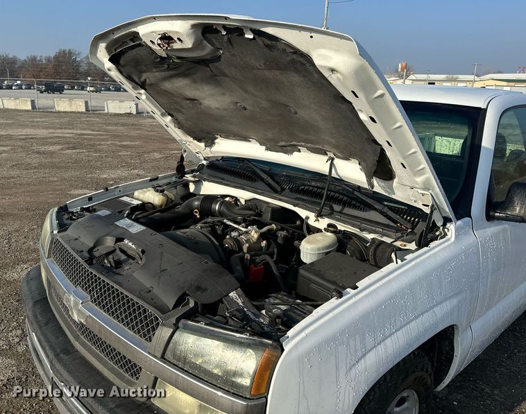image for item NM9204 2003 Chevrolet Silverado 1500  pickup truck