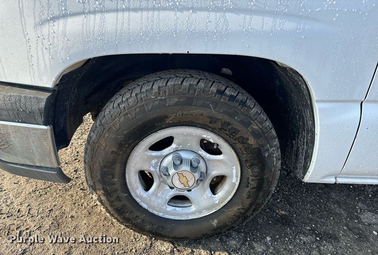 image for item NM9204 2003 Chevrolet Silverado 1500  pickup truck