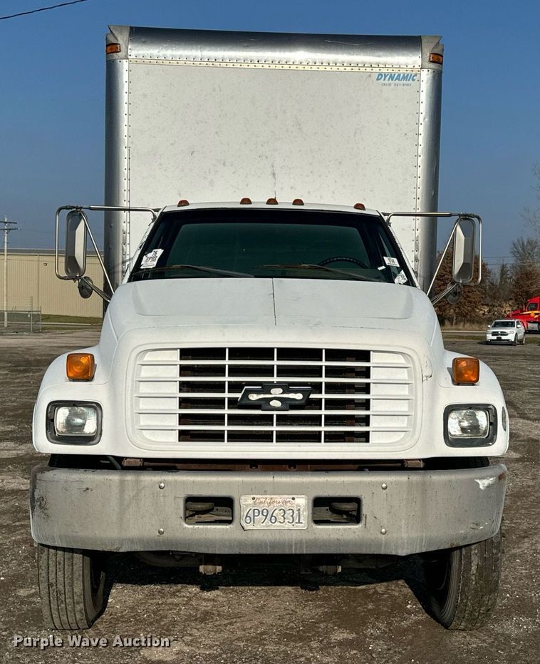 image for item NM9205 2000 Chevrolet C6500  box truck
