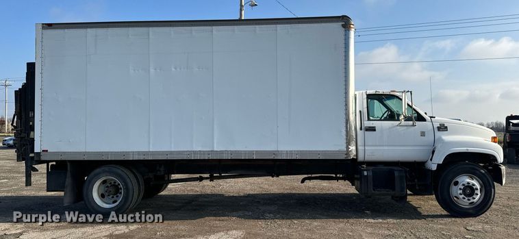 image for item NM9205 2000 Chevrolet C6500  box truck