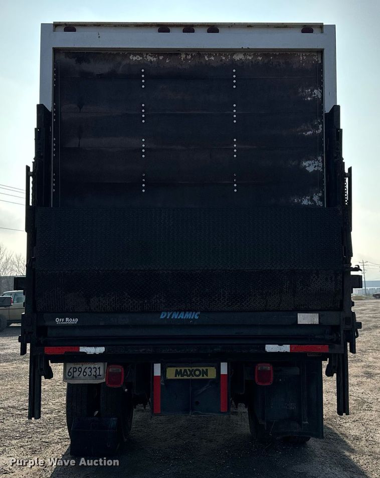 image for item NM9205 2000 Chevrolet C6500  box truck