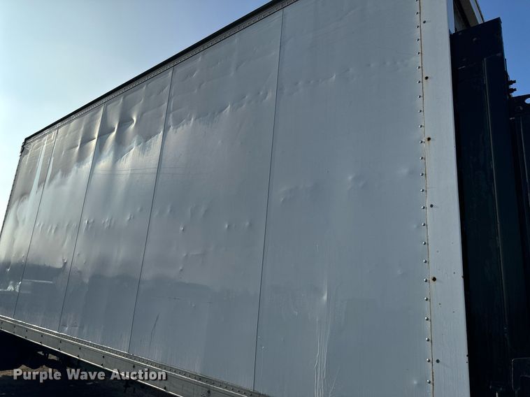 image for item NM9205 2000 Chevrolet C6500  box truck