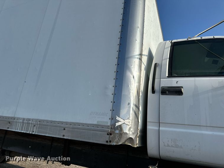 image for item NM9205 2000 Chevrolet C6500  box truck