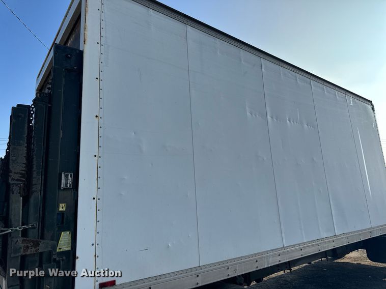 image for item NM9205 2000 Chevrolet C6500  box truck