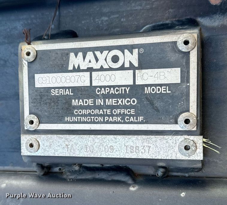 image for item NM9205 2000 Chevrolet C6500  box truck