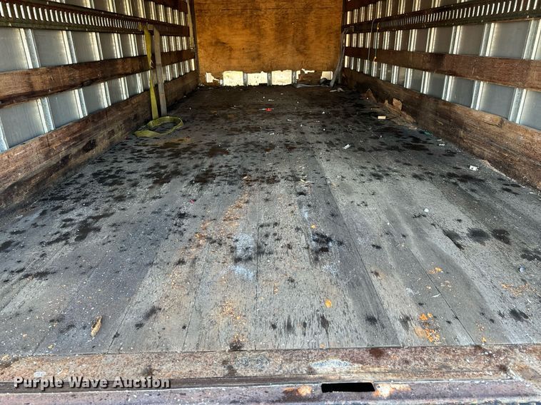 image for item NM9205 2000 Chevrolet C6500  box truck