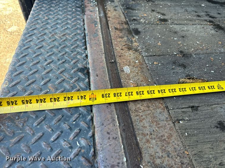 image for item NM9205 2000 Chevrolet C6500  box truck