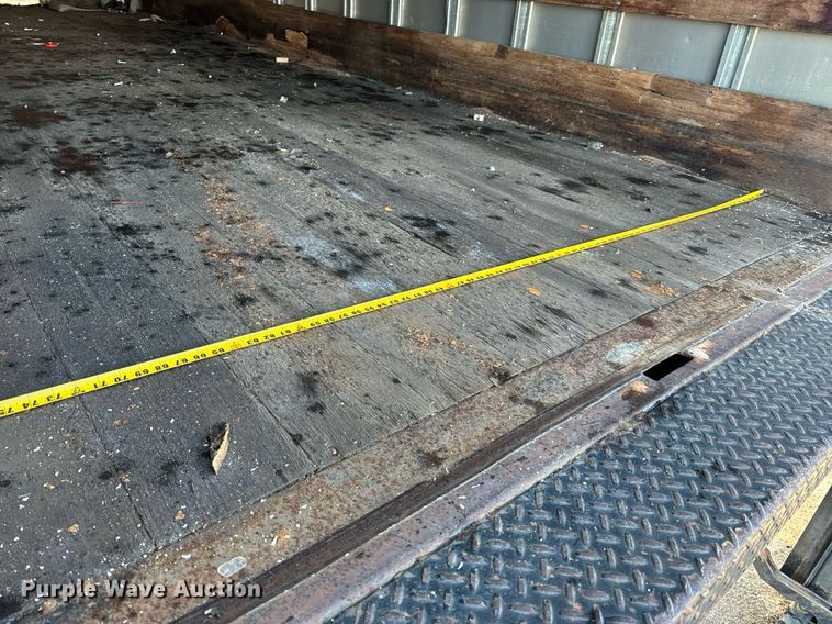 image for item NM9205 2000 Chevrolet C6500  box truck