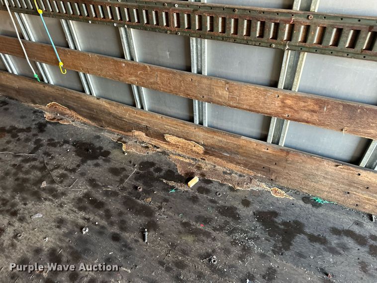 image for item NM9205 2000 Chevrolet C6500  box truck