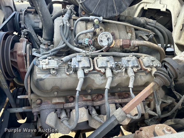 image for item NM9205 2000 Chevrolet C6500  box truck