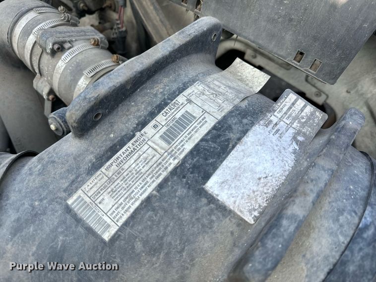 image for item NM9205 2000 Chevrolet C6500  box truck