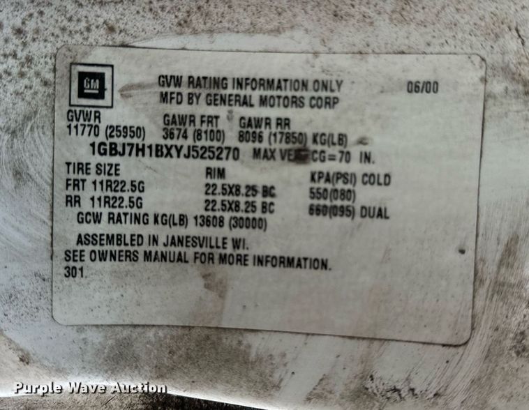 image for item NM9205 2000 Chevrolet C6500  box truck