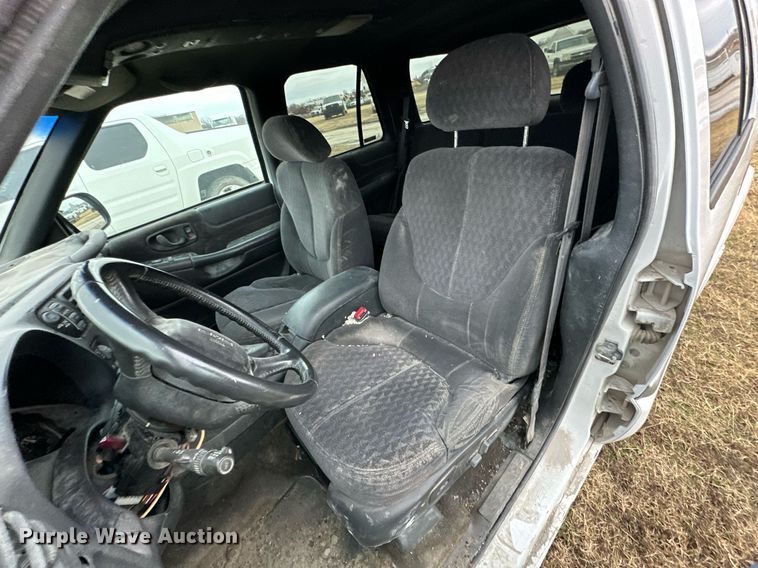 image for item NO9415 2000 GMC Jimmy  SUV