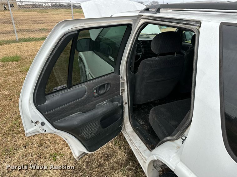 image for item NO9415 2000 GMC Jimmy  SUV