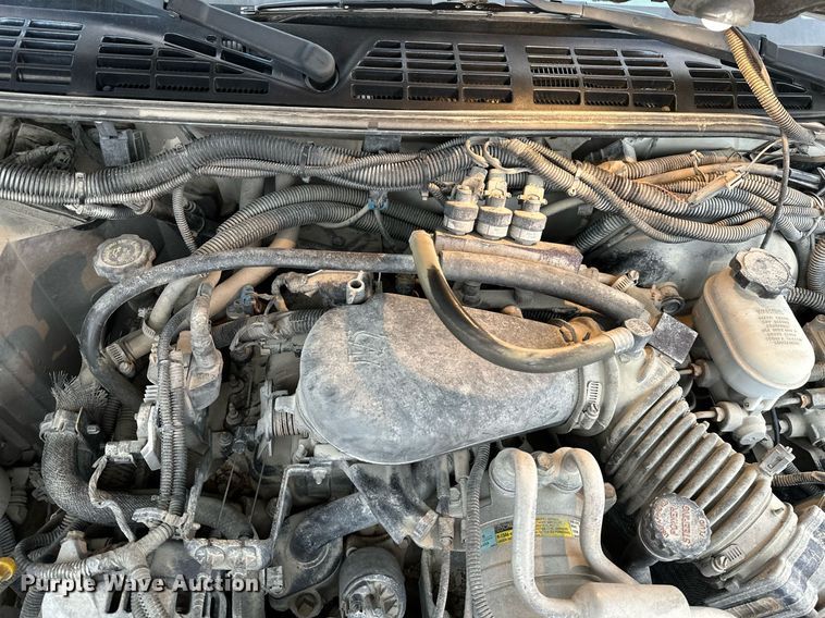 image for item NO9415 2000 GMC Jimmy  SUV