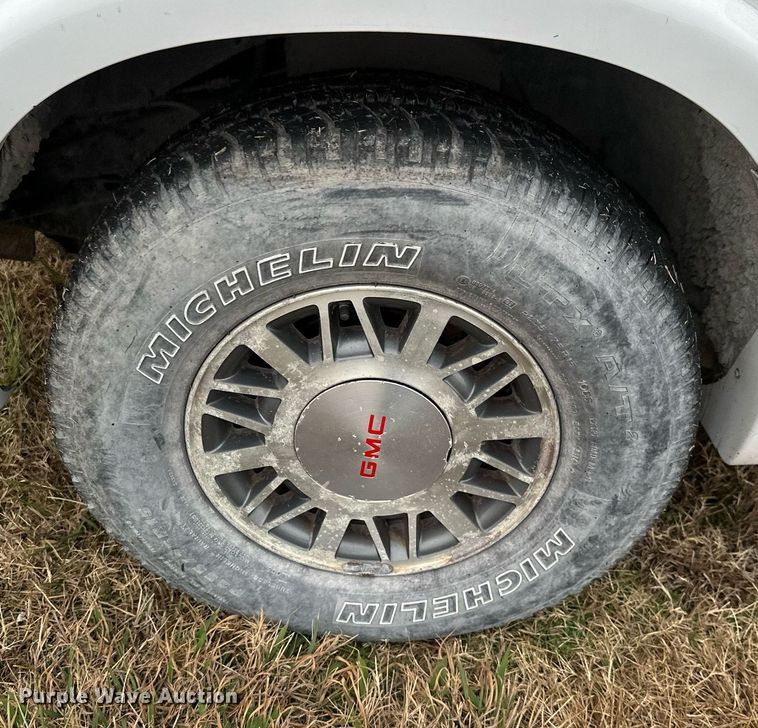 image for item NO9415 2000 GMC Jimmy  SUV