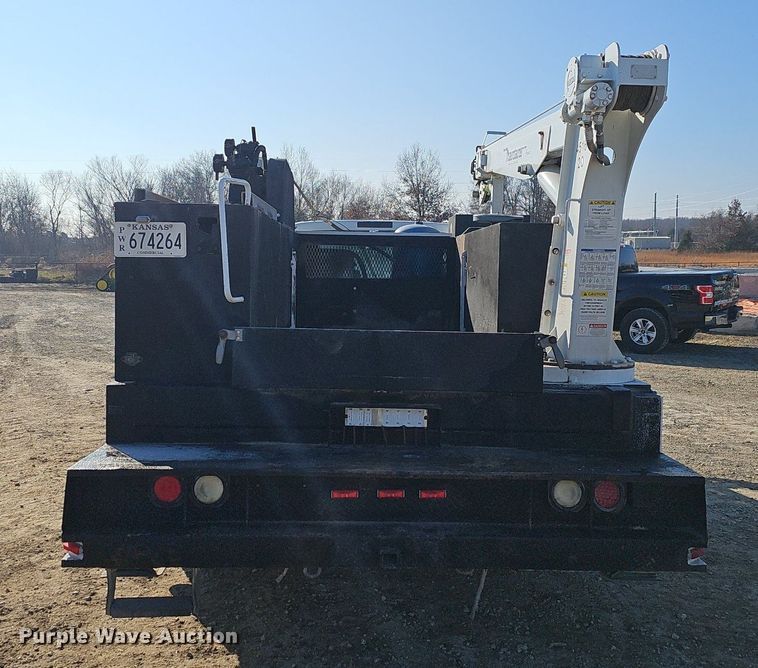 image for item NP9299 2008 Ford F550 Super Duty XLT  utility / service truck